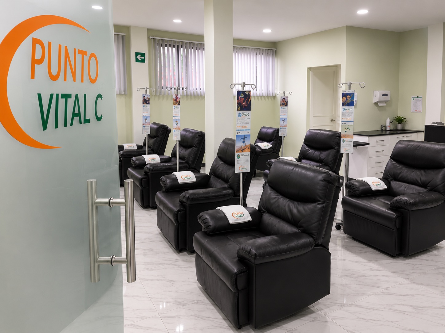 Sala de terapia intravenosa Punto Vital C en COLPOMED